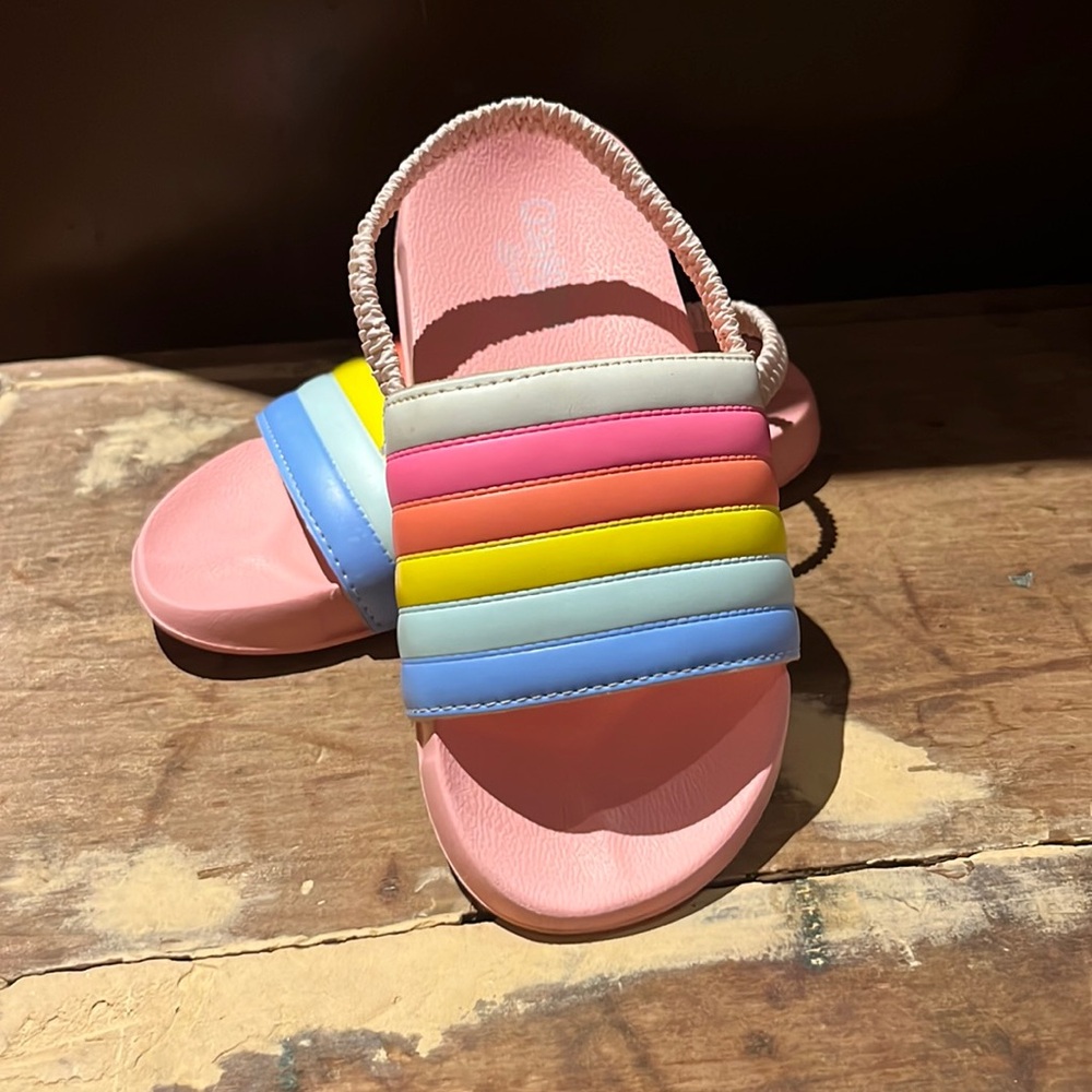 OshKosh B’Gosh , pastel rainbow slides , size 9/10